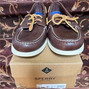 Men's Sperry Brown and White Boat Shoes, Classic Size 10 Wide, Leather, Box incl